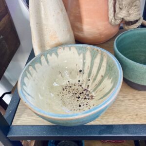 Türkizzöld kerámia tál